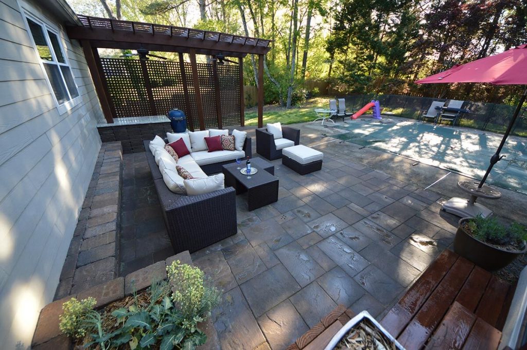 Outdoor Makeover: How to Keep Your Outdoor Living Space Family Oriented