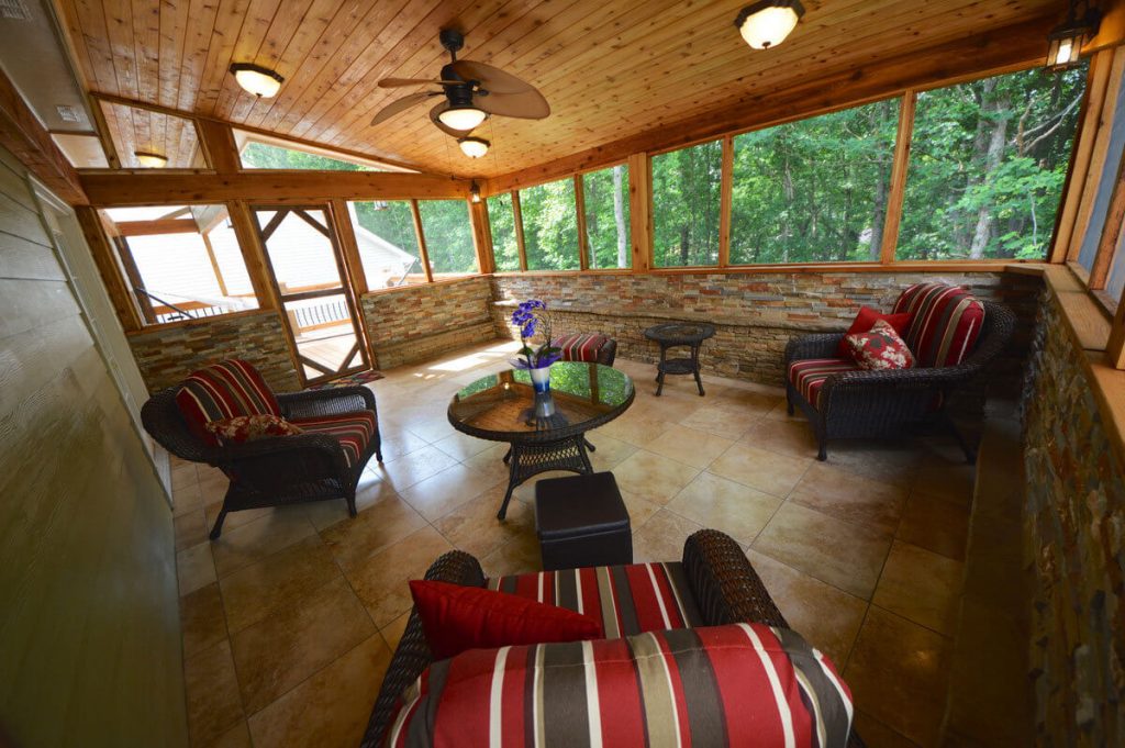 Outdoor Makeover : Modernizing Your Screened-in Porch