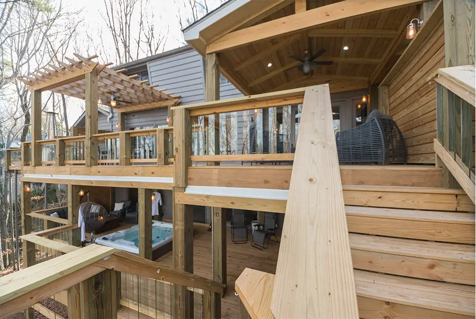 Outdoor makeover: Deck-Service-Pergola-And-Porch-With-Deck
