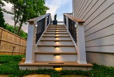 Outdoor makeover: Deck-Service-Stairs