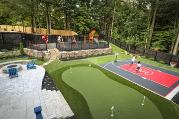Outdoor makeover: Kid-Friendly-Backyards-Basketball-Court