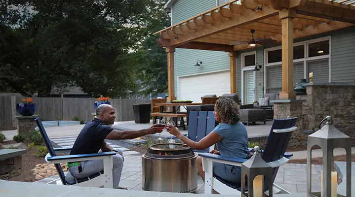 Outdoor makeover: Outdoor-Pergolas-With-Fire-Pit-Blog