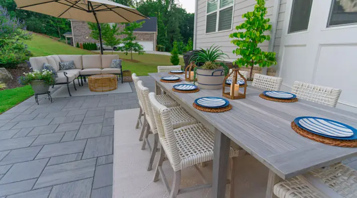 Outdoor Makeover: Luxury-Outdoor-Kitchen-And-Dine-Ideas
