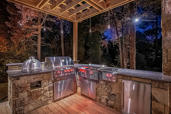 Outdoor Makeover: Outdoor_Kitchens_Services