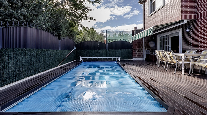 Outdoor Makeover:  Backyard-pool-design-ideas