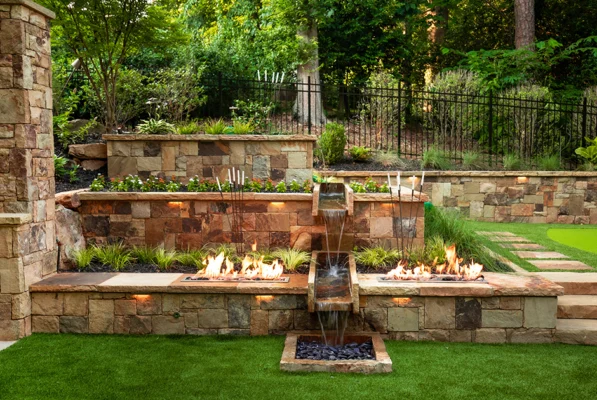 Outdoor Makeover: Water_Feature_With_Fire_Pit_Ideas