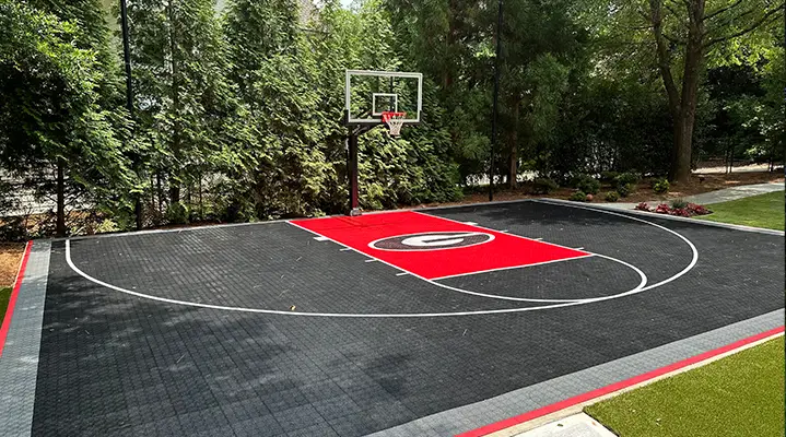 Outdoor Makeover: Basketball-court-installation