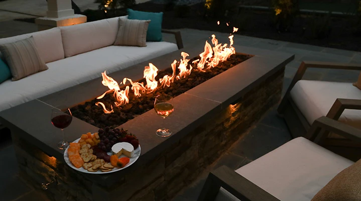 Fire-Pit-in-Lounge-Area-Ideas