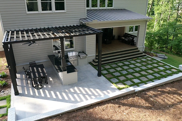 Louvered Pergola Design Idea