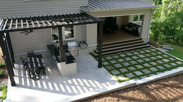 Modern-Vinyl-Pergola-Ideas