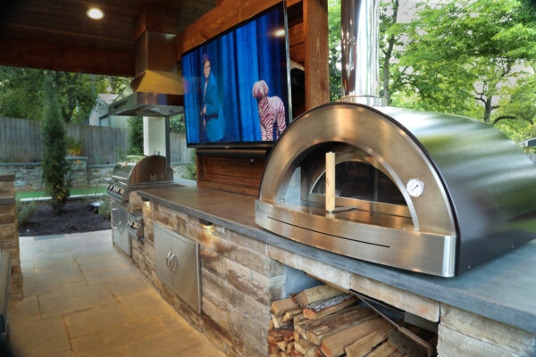 Weatherproof Outdoor Kitchens